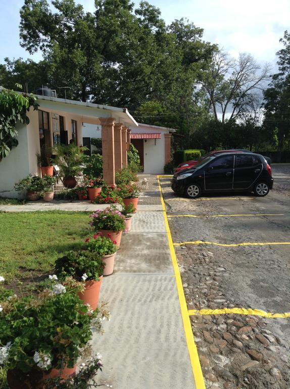 Hotel Tecozautla Kültér fotó
